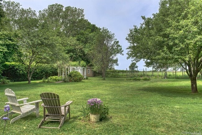 Photo - 790 Oyster Ponds Ln