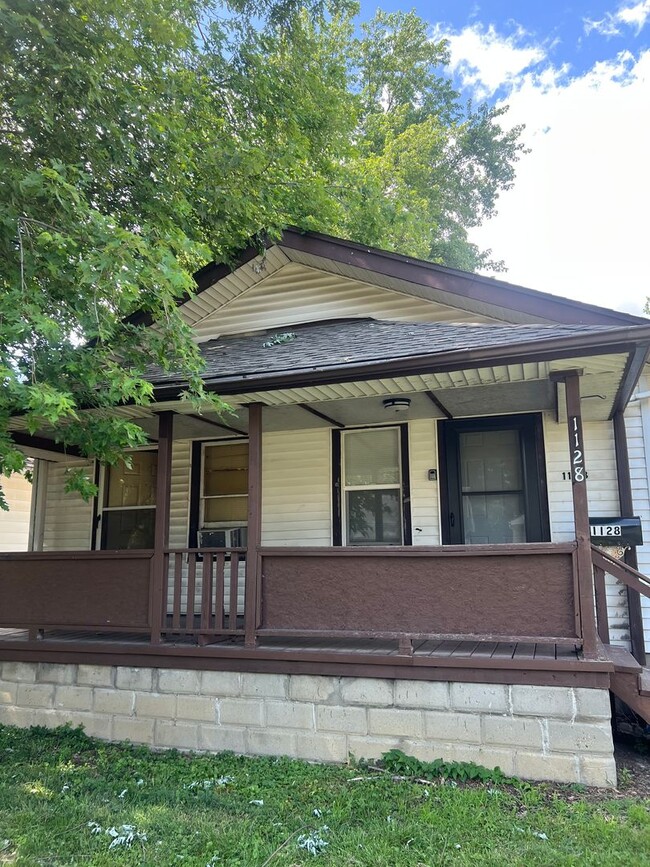Building Photo - 1126 Wade St Unit 1128 Wade St Rental