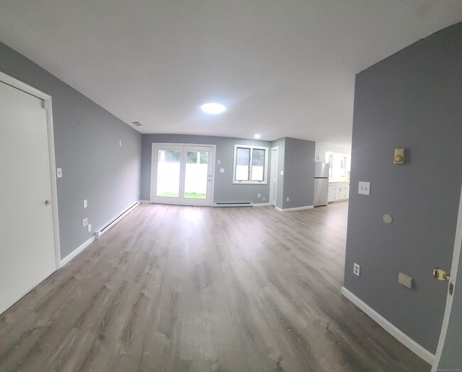Building Photo - 8 Burma Rd Unit 2 Rental