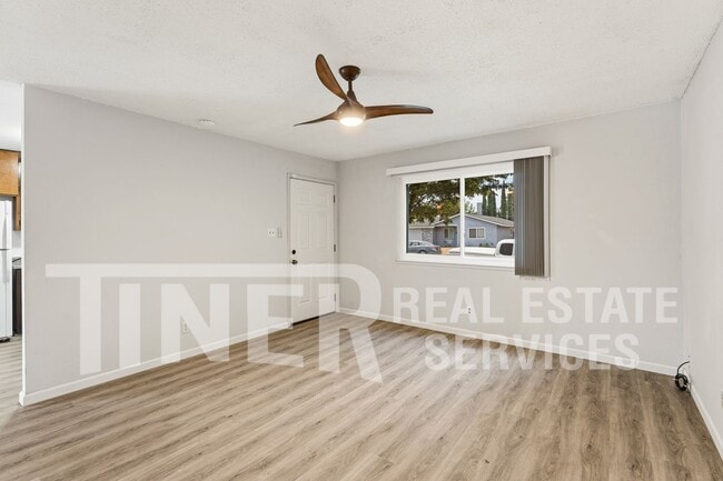 Photo - 3729 Moonbeam Dr