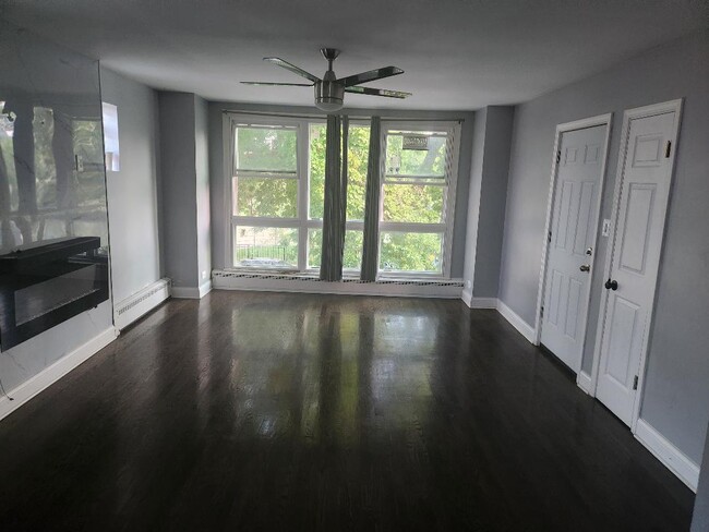 Photo - 5078 W Adams St Unit 2