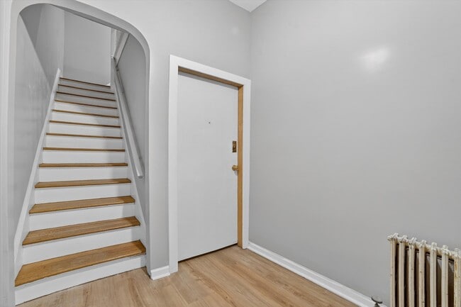 Entry Foyer - 4 Amackassin Ter Unit #3