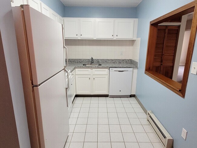 Photo - 49 Windsor Dr Unit 201