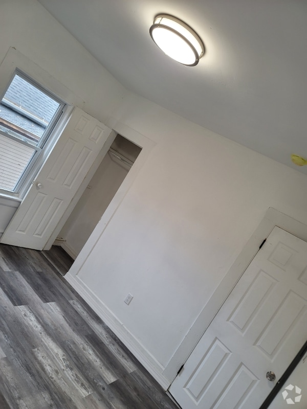 Building Photo - 135 Willow St Rental