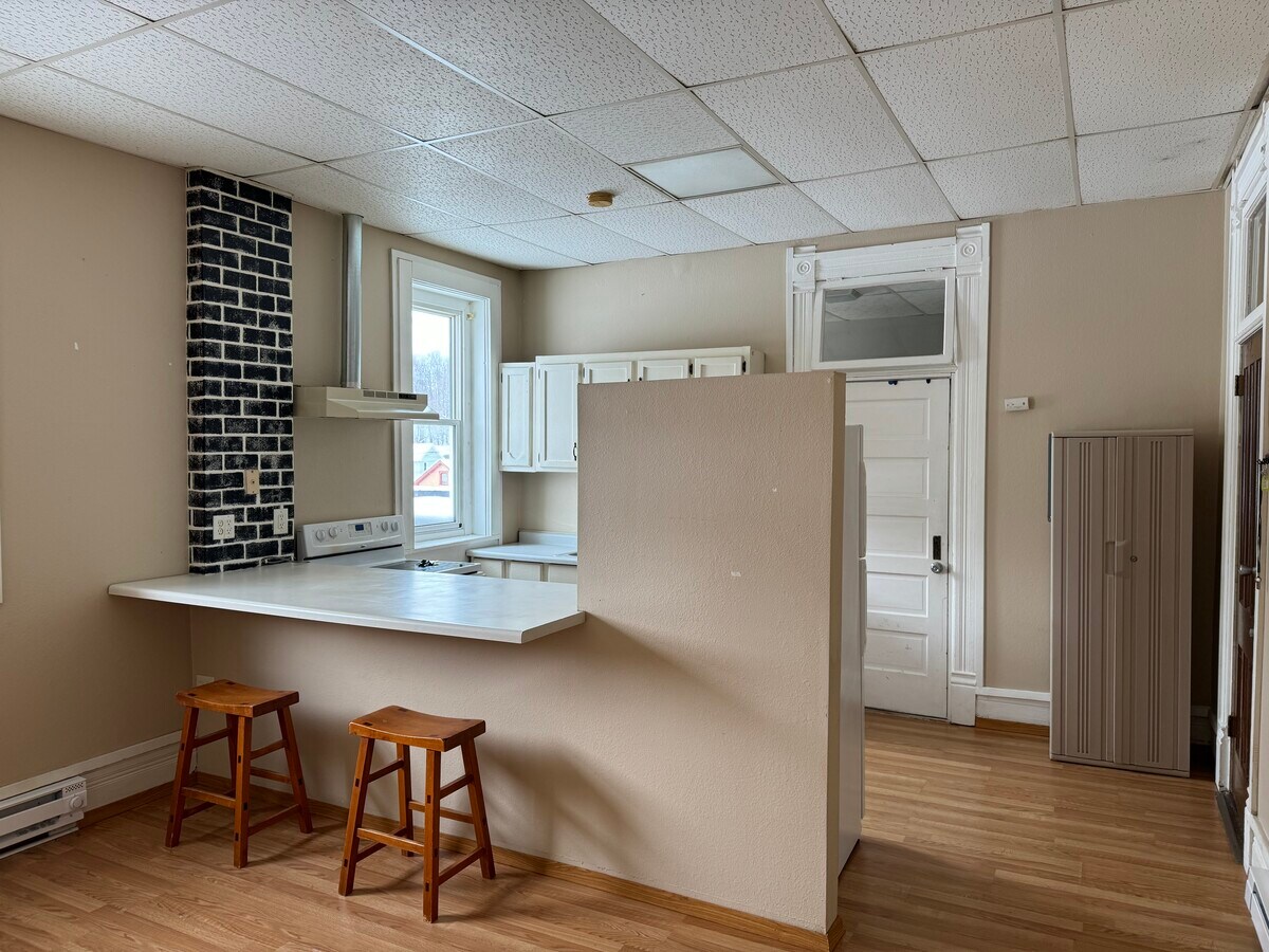 Photo - 104 N Water St Apartments Unit 1