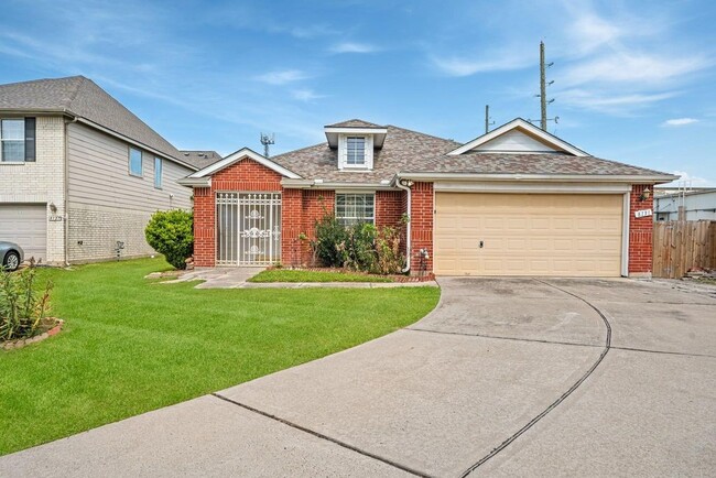 Building Photo - 8131 Golden Trace Ct