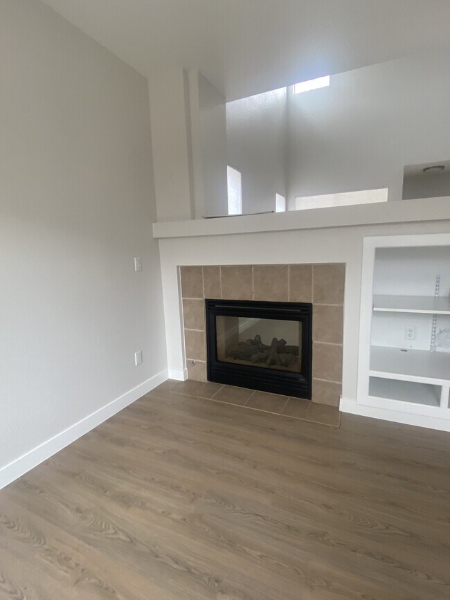 Photo - 1341 N Stratton Ave