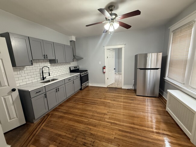 Building Photo - 1243 Magnolia Ave