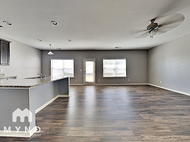 Photo - 280 Hill Crest Cir