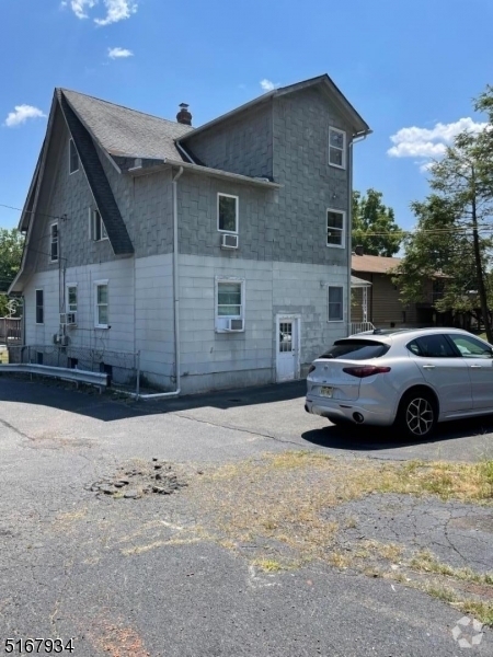 Building Photo - 1223 Belmont Ave Rental