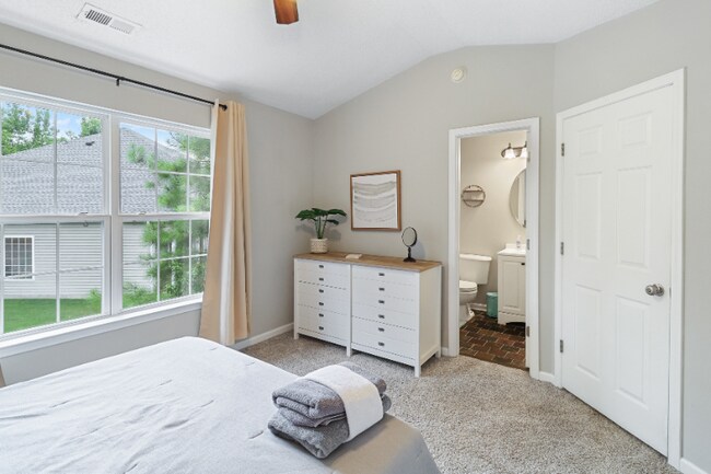 Photo - 504 Auburn Square Dr