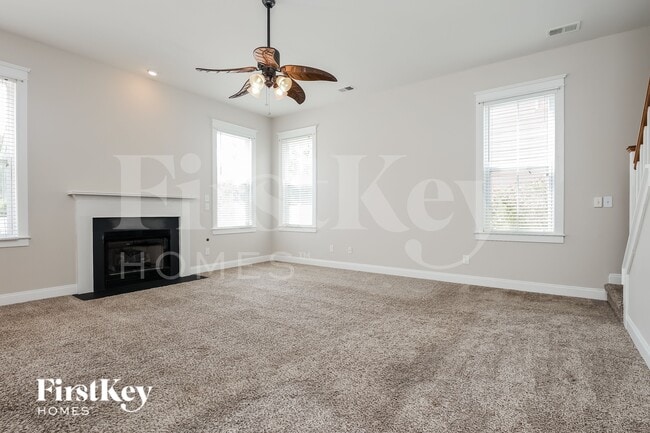 Photo - 228 Silverwood Ln