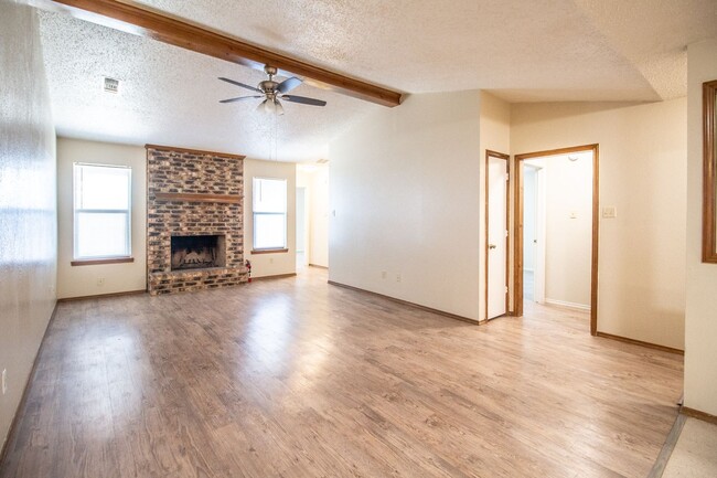 Photo - 15 Wagnon Dr Unit A