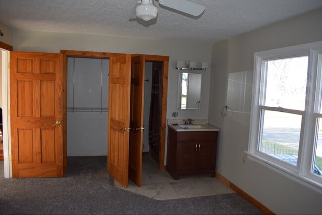 Photo - 1511 Knight St