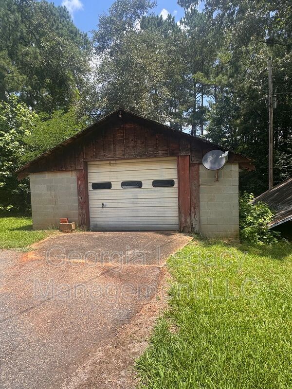 Photo - 2116 Ila Rd
