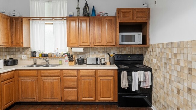 Photo - 1124 W Eddy St Unit 2