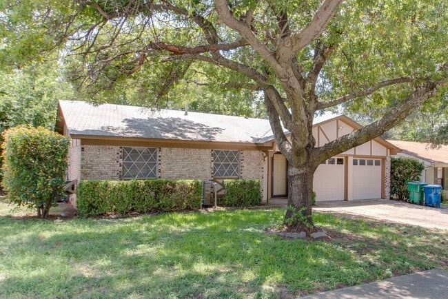 Photo - No Carpet! Great tree shaded yard!