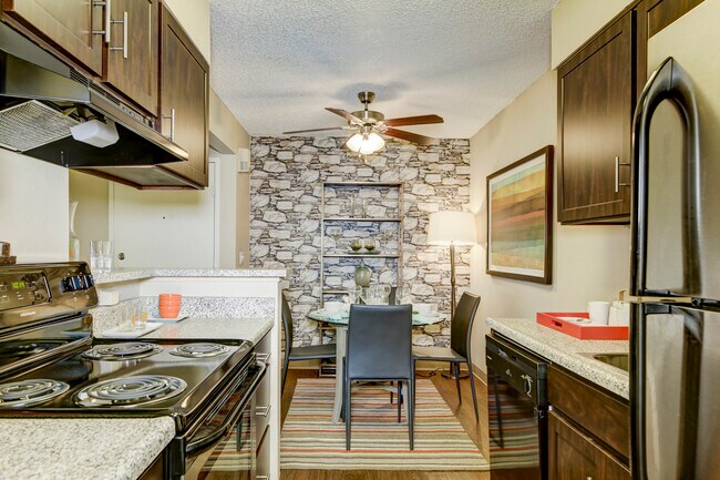 Advenir At Cherry Creek South Apartments For Rent In Denver Co
