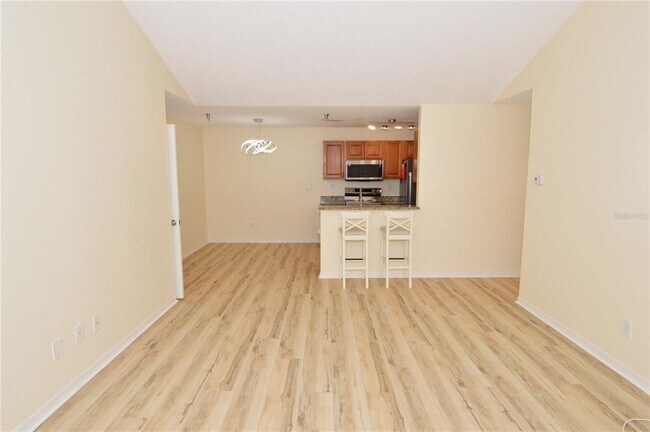 Photo - 10265 Gandy Blvd N Unidad 1010