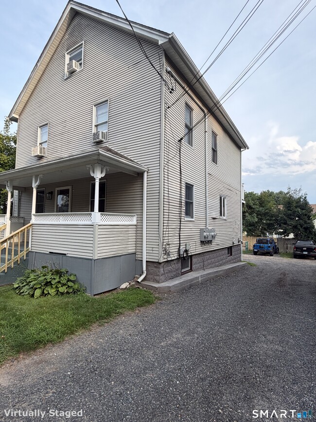 Photo - 13 Ingraham Pl