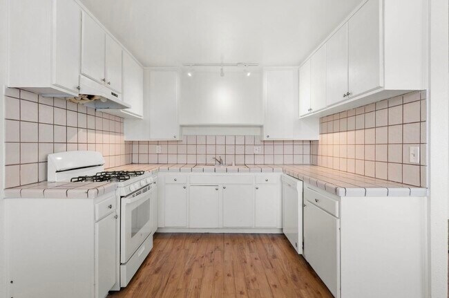 Photo - 43309 Echard Ave