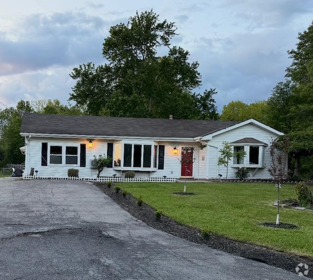 Building Photo - 1037 Ridgebury Rd Rental