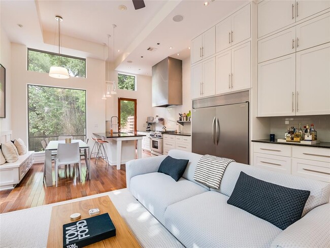 Photo - 1621 W 12th St Unit A