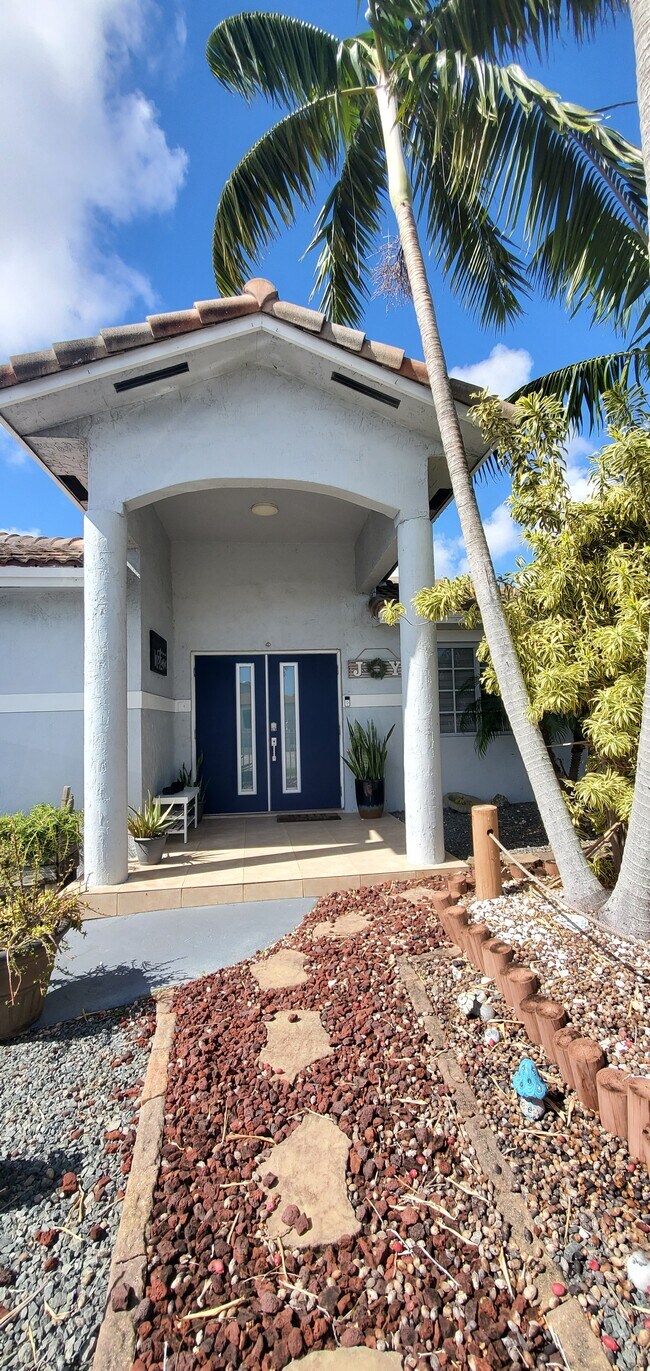 Photo - 18310 SW 114th Ct