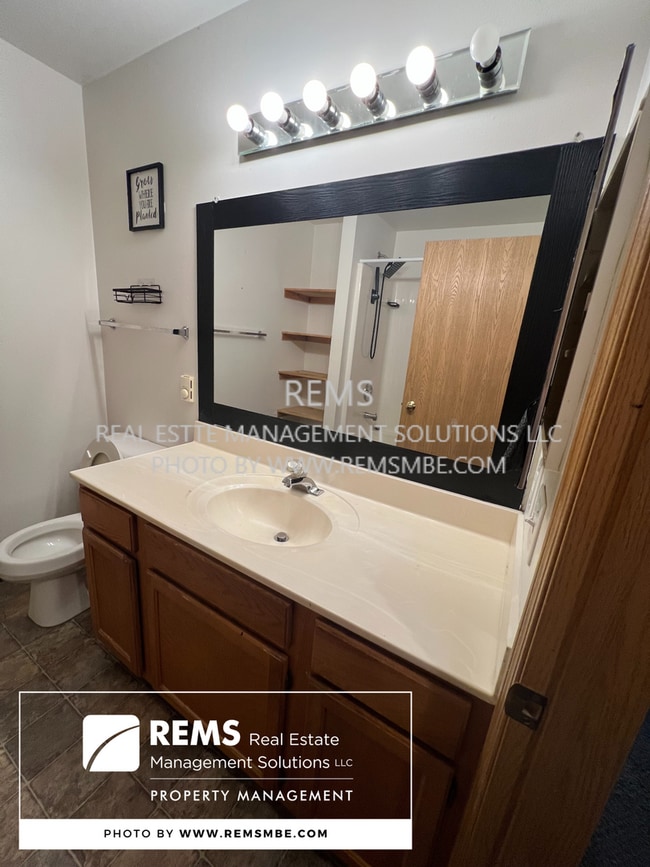 Photo - 33A Grand Canyon Dr