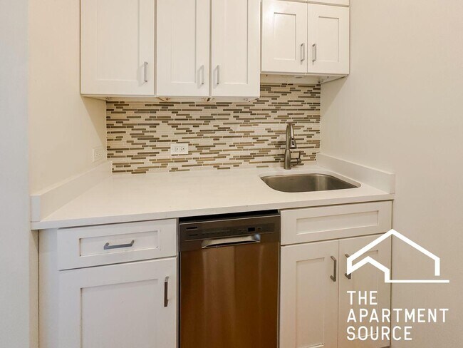 Photo - 2520 W Leland Ave Unit A3