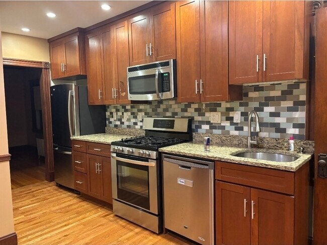 Photo - 121-123-123 Willow St Unit 2