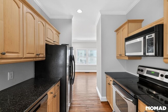 Photo - 75 E Wesley Rd NE