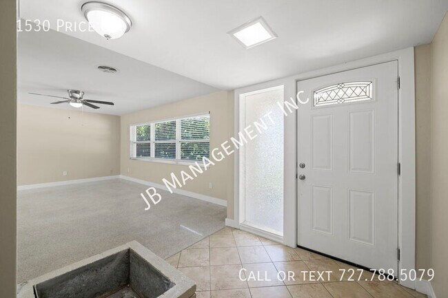 Photo - 1530 Price Cir
