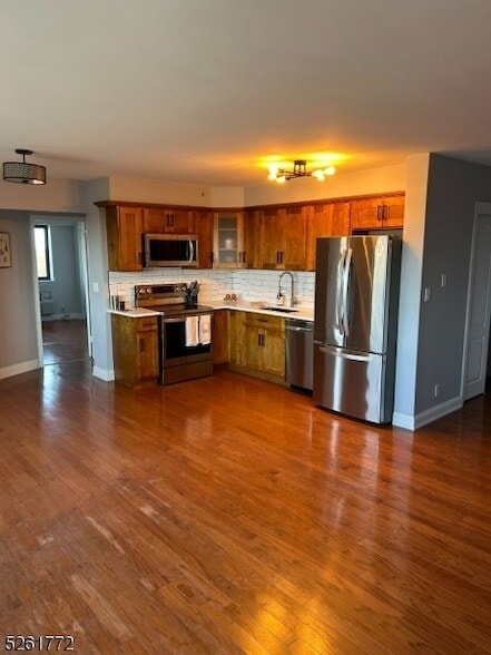 60 Parkway Dr