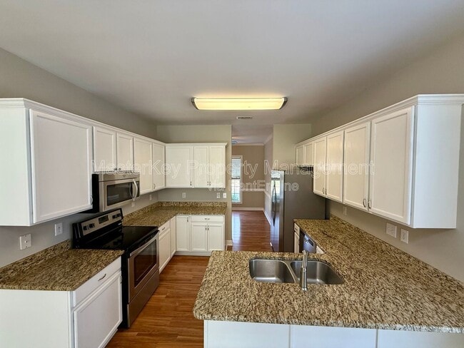 Photo - 2010 Silky Dogwood Trail