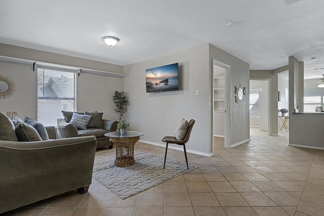 Photo - 14102 N Hills Village Dr