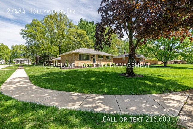 Photo - 27484 Hollywood Dr