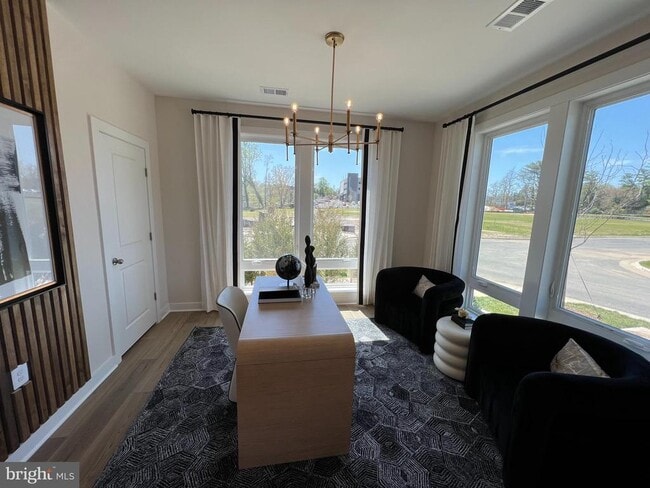 Photo - 3599 Aster St