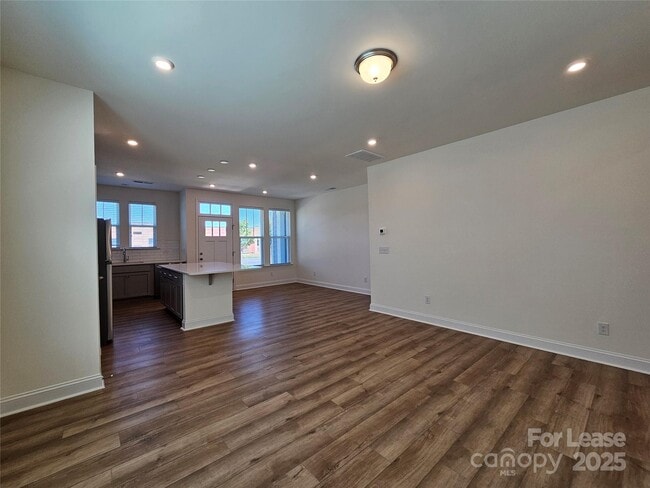 Photo - 1027 S Point Rd Townhome