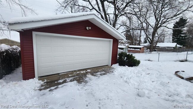 Photo - 49 E Fairmount Ave