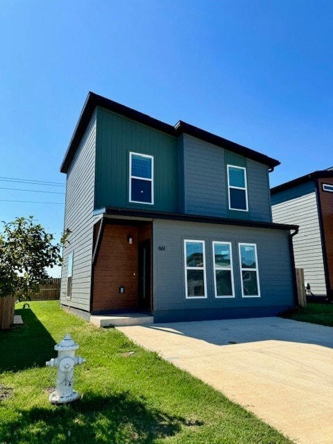 Building Photo - 661 St Charles Pl