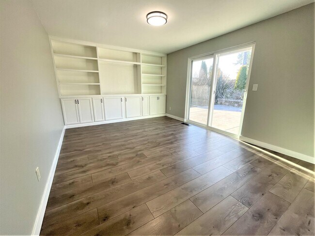 Photo - 20715 NW Chiloquin Ct House