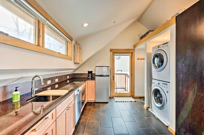 Photo - 2329 Pine St Unit SI ID1383709P