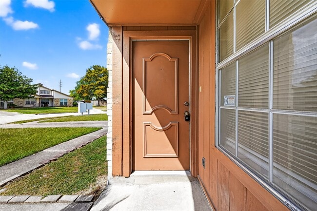 Photo - 7407 Alegria Dr