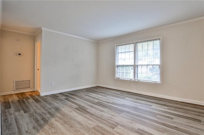 Photo - 111 Maison Pl NW