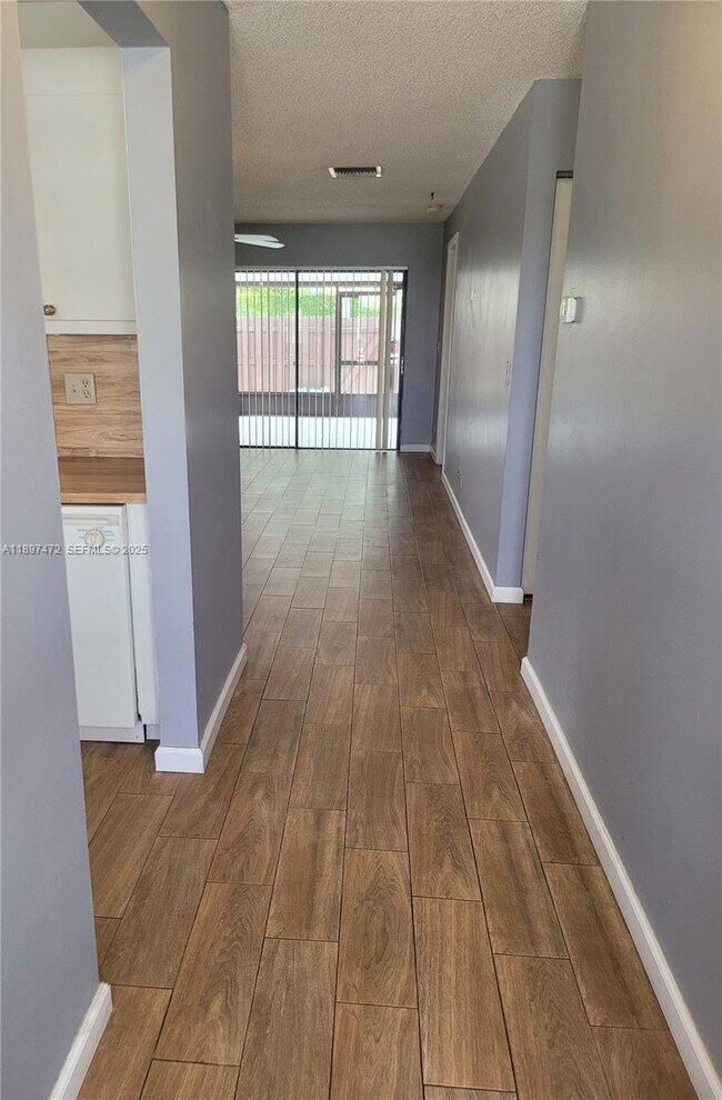 Photo - 5318 Tennis Ln