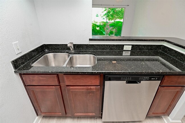 Photo - 4515 Briar Hollow Pl Unit 112