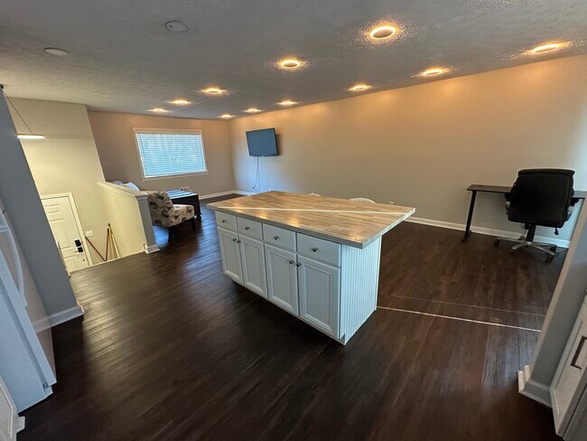 Photo - 1234 Decatur