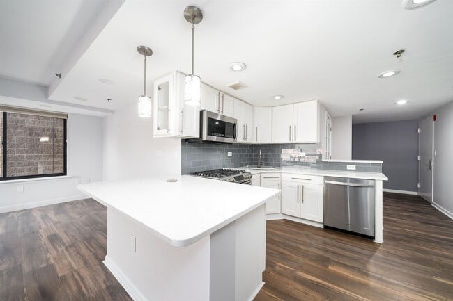 Photo - 700 1st St Unit 8Q