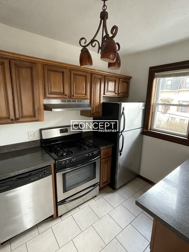 Photo - 87 Sheridan St